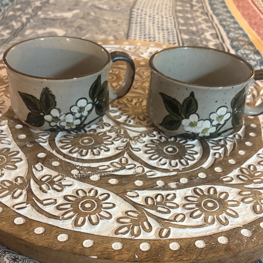 Vintage Set of Floral Ceramic Mugs - Cream and Brown